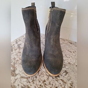 Pikolinos black and gold suede ankle bootie size 37 EU - 6 , 6.5 US